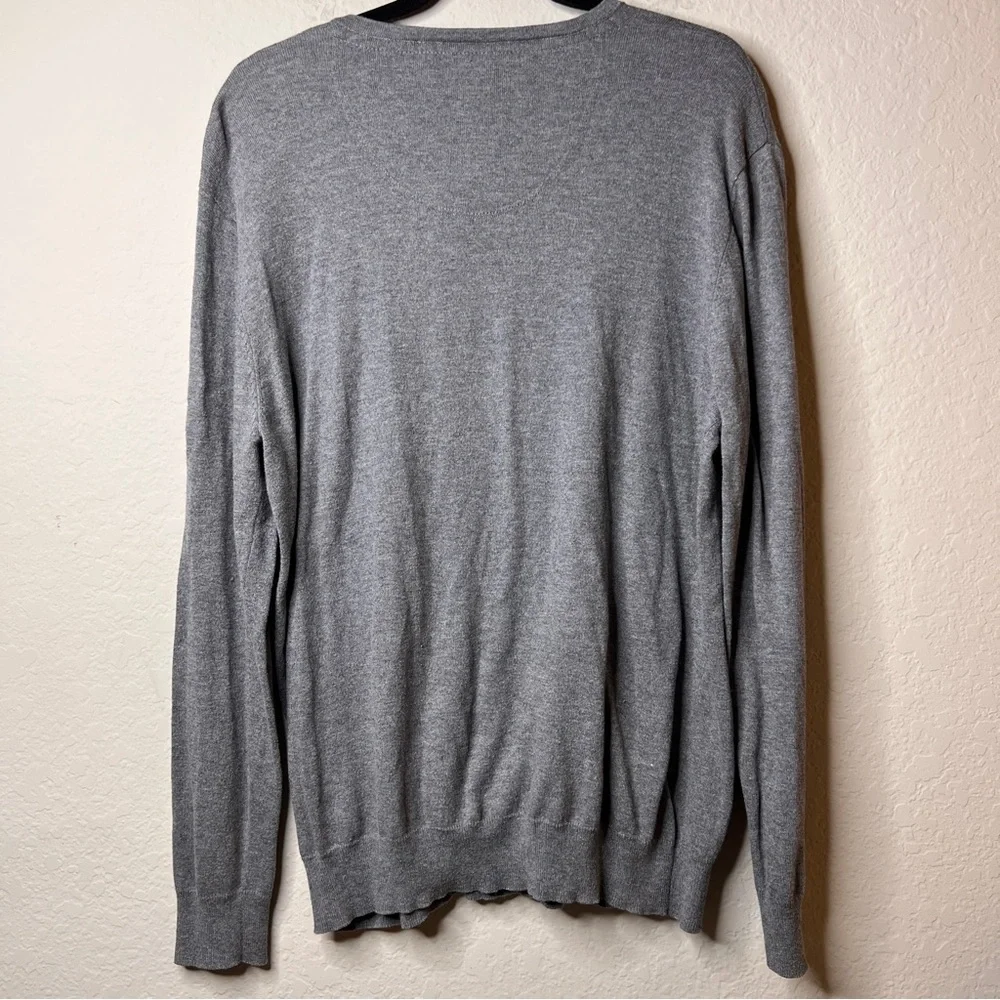 Alan Flusser Cotton/Cashmere Blend V-Neck Sweater Men’s Gray
